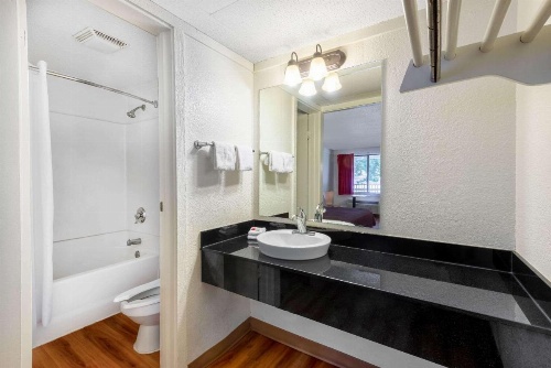 Travelodge by Wyndham Essington / Philadelphia Airport image 14