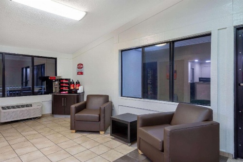 Travelodge by Wyndham Essington / Philadelphia Airport image 32