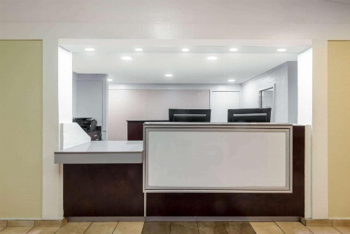 Travelodge by Wyndham Essington / Philadelphia Airport image 33