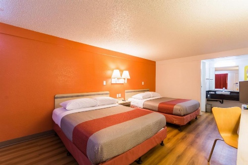 Travelodge by Wyndham Essington / Philadelphia Airport image 6